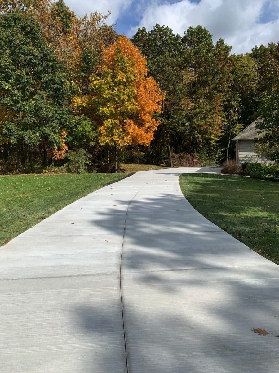 Concrete Walkways & Sidewalks — Concrete Driveways London ON
